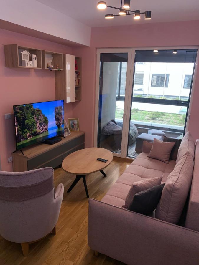 Pink Modern Apartment Skopje Eksteriør bilde
