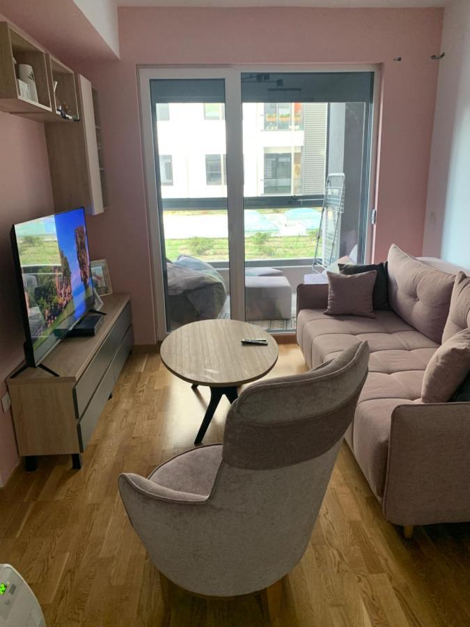 Pink Modern Apartment Skopje Eksteriør bilde