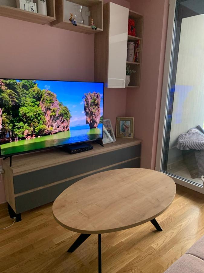 Pink Modern Apartment Skopje Eksteriør bilde